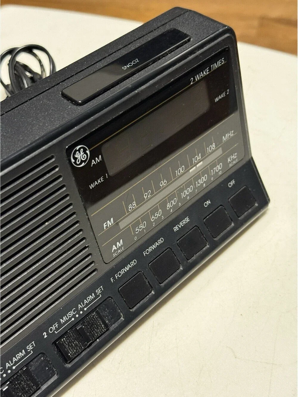Vintage GE 7-4648B Analog Digital Clock Radio Black AM FM Tested